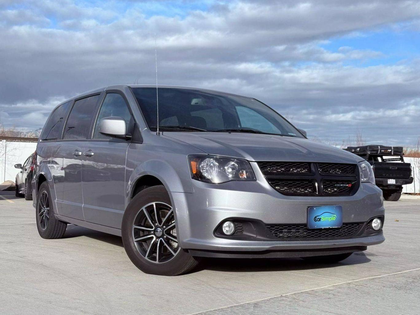 DODGE GRAND CARAVAN 2018 2C4RDGBG8JR305428 image